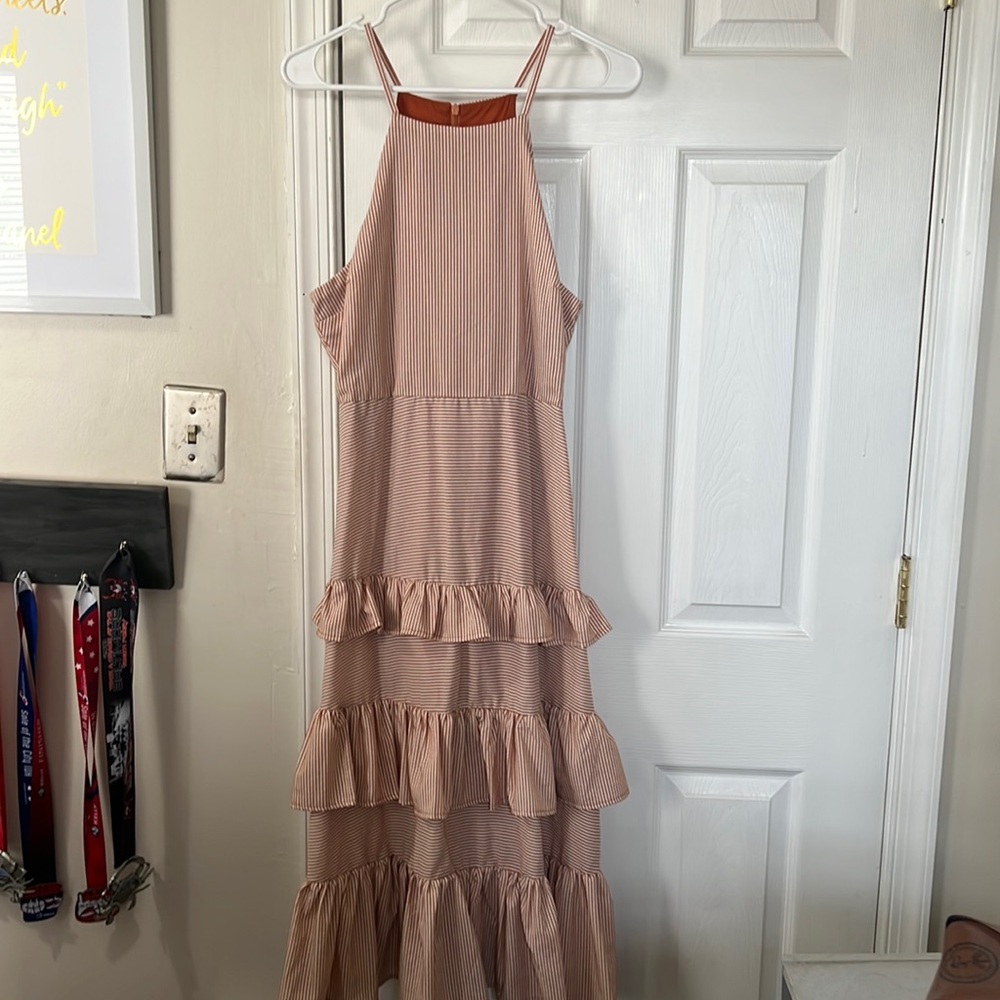 Lulus tiered midi dress